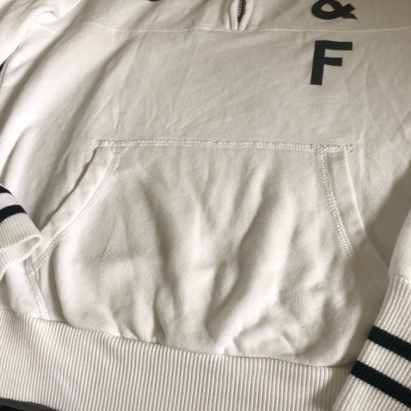 Abercrombie & Fitch New York Eighteen Ninety Two Half Zip Pullover L White Black - Picture 8 of 10